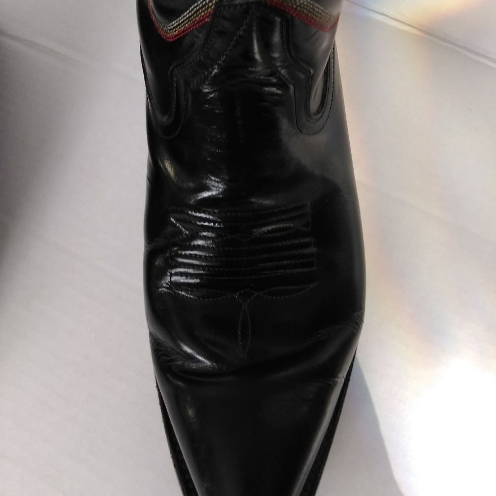 Boots - Picture 6 of 12